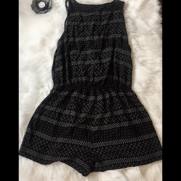 Mossimo Supply Co. Romper Sz. XL - Picture 3 of 3